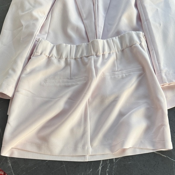 Abercrombie Pink Blazer and skirt Set size medium - Picture 4 of 5